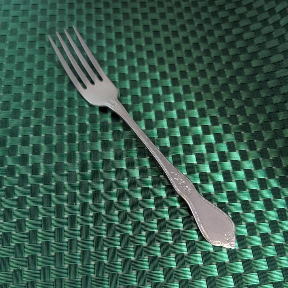 1 Oneida MORNING BLOSSOM Dinner Fork Single Fork Stainless Burnished Floral USA